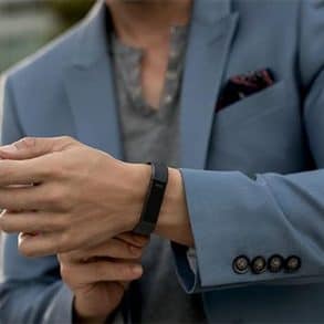 Le tracker d'activité Fitbit Alta HR s'offre la fréquence cardiaque et améliore le suivi du sommeil