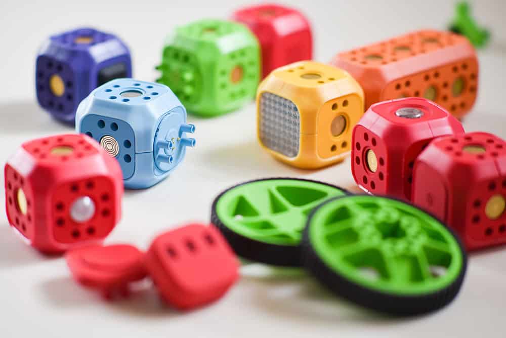 Assemblez les cubes et donnez vie à Robo Wunderkind 