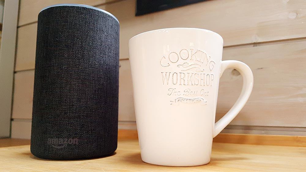 Haute comme 3 pommes : l'enceinte connectée Amazon Echo