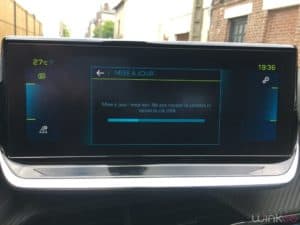 Peugeot e208 - maj GPS