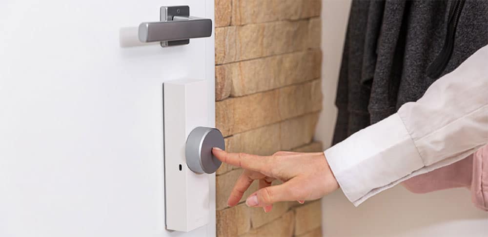 Somfy dévoile Door Keeper, sa motorisation connectée pour serrure