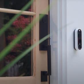 Arlo Video Doorbell Wire-Free : La nouvelle sonnette connectée qui scrute de la tête au pied