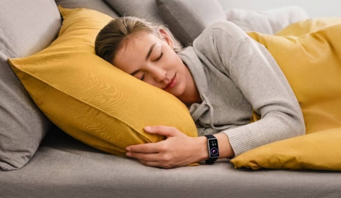 HUAWEI Band 6 : ce bracelet connecté joue aux montres