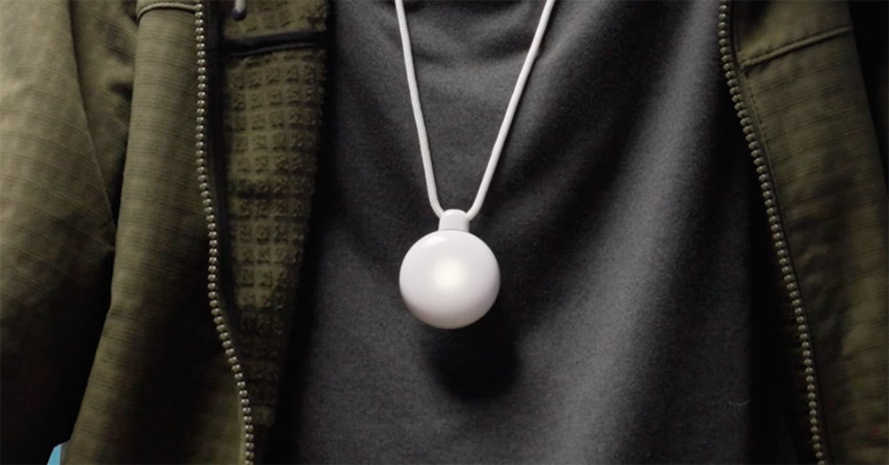 Le collier Friend bijou connecté dopé à l'IA