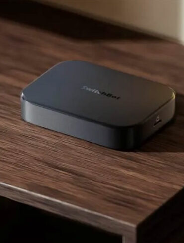 SwitchBot Hub IA : domotique 100 % locale, IA embarquée, Matter, Home Assistant et compatibilité avec 100+ appareils. La box qui rend enfin la maison intelligente.