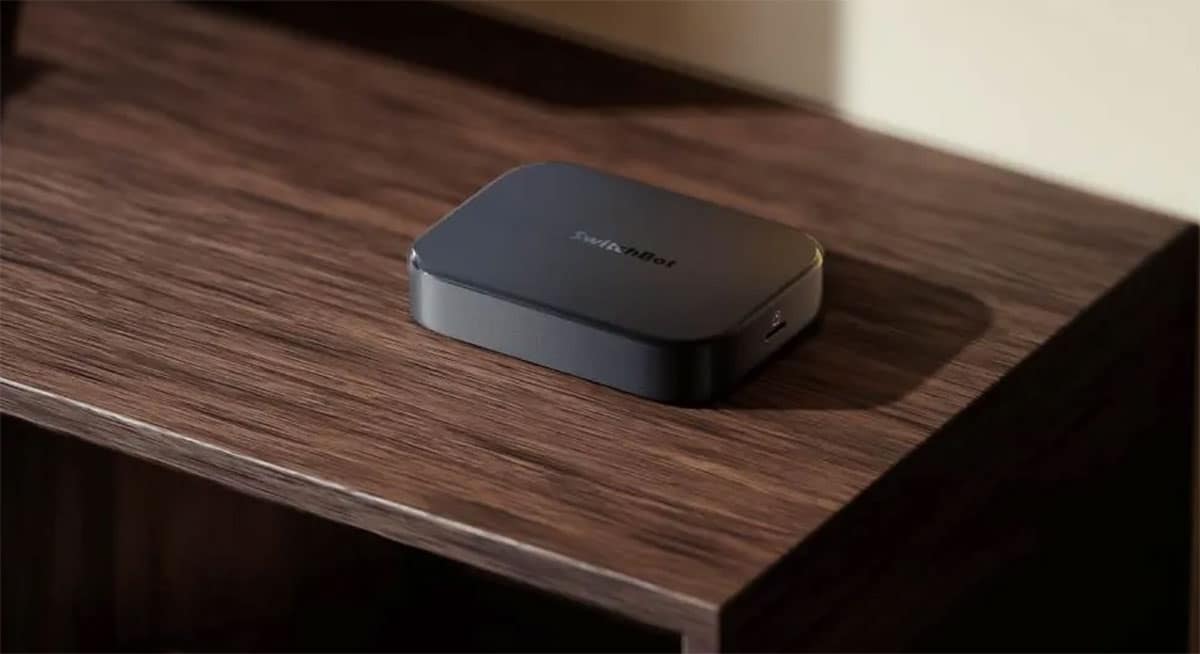 SwitchBot Hub IA : domotique 100 % locale, IA embarquée, Matter, Home Assistant et compatibilité avec 100+ appareils. La box qui rend enfin la maison intelligente.