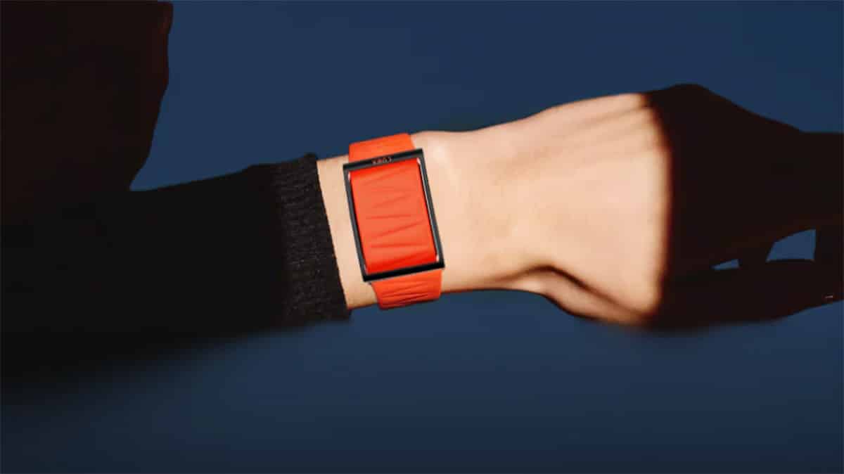 Luna Band : le bracelet fitness sans écran avec coaching vocal IA, dévoilé au CES 2026