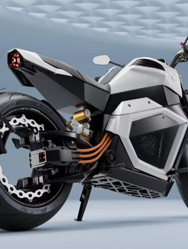Verge TS Pro : la moto électrique à batterie solide et roue arrière sans moyeu