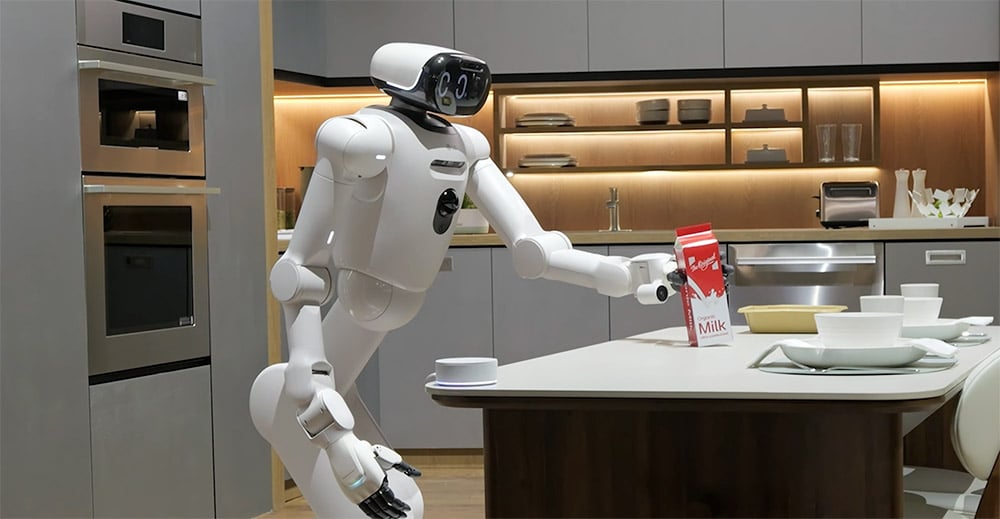 LG CLOiD : le robot domestique IA avec bras articulés et mains à cinq doigts