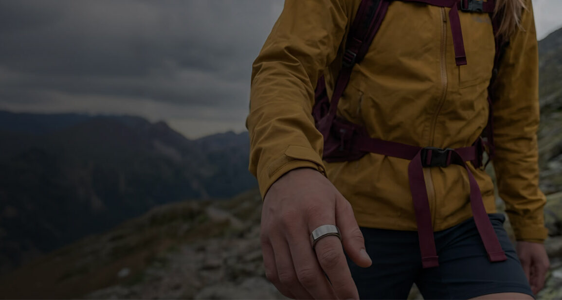 Ultrahuman Ring Pro et son boîtier de charge PRO Charger