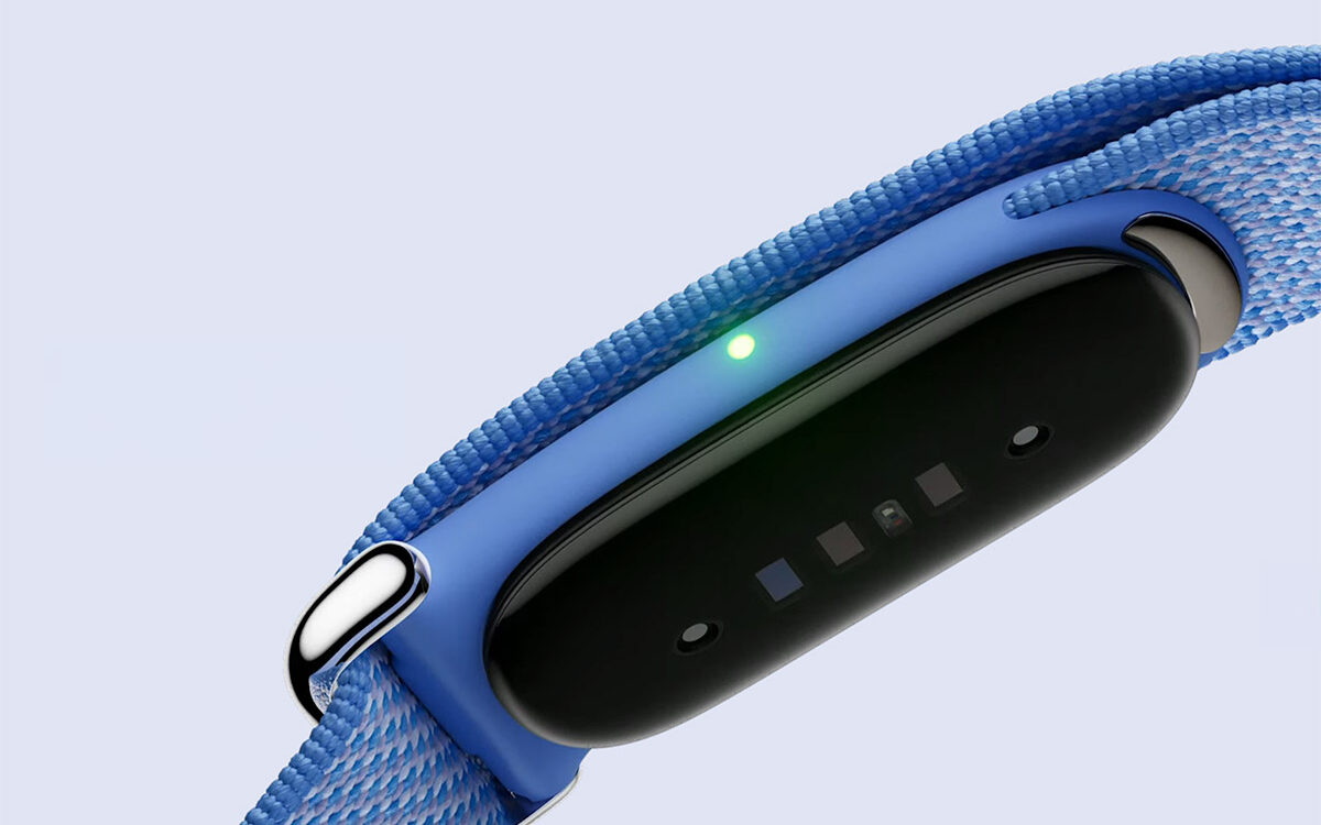 Le Google Fitbit Air débarque à 99,99 € : bracelet sans écran, coach IA Gemini, semaine d'autonomie