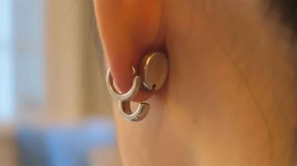 Capteur PreciseLight Lumia 2 au lobe de l'oreille