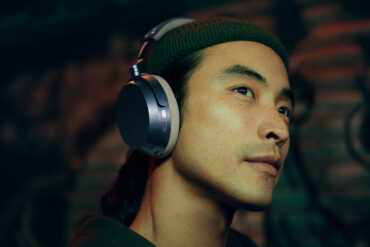 Casque audio Sennheiser Momentum 5 Wireless en coloris noir avec arceau et coussinets visibles