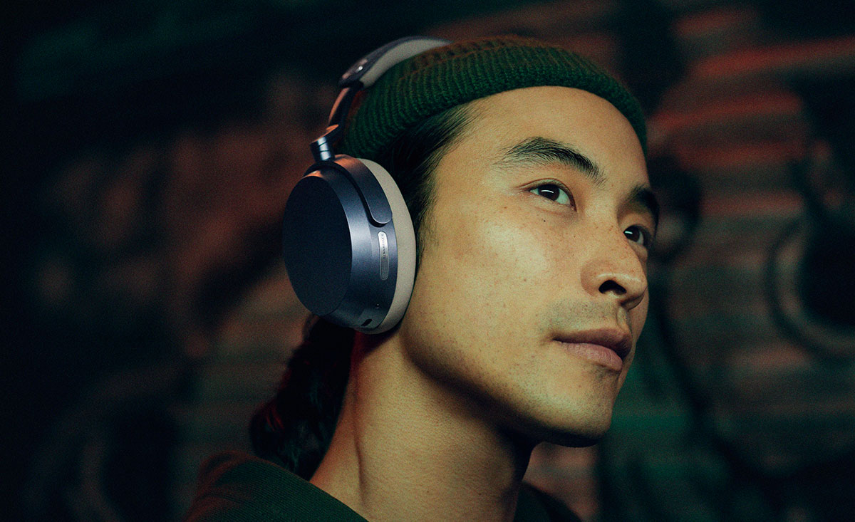 Casque audio Sennheiser Momentum 5 Wireless en coloris noir avec arceau et coussinets visibles