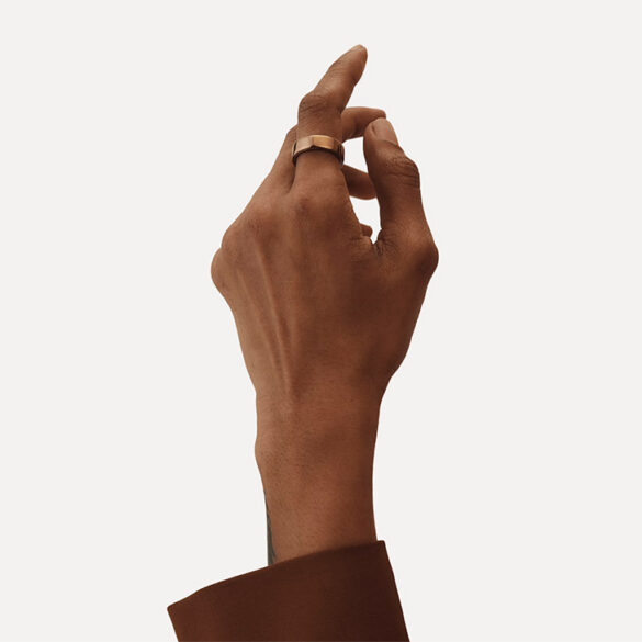 Oura Ring 5, bague connectée en titane, nouvelle génération plus fine