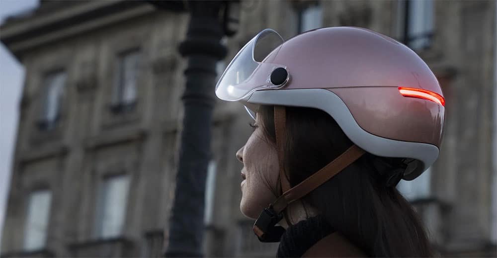 Casque Overade LIFE de profil avec sa visière transparente