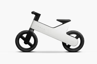 Tesla Balance Bike, la draisienne pour enfant au design Cybertruck