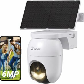 Caméra de surveillance EZVIZ CB8 Lite avec panneau solaire fixée au mur exterieur