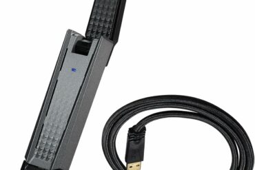 Adaptateur USB WiFi 6 MSI AX1800 avec antenne et socle filaire