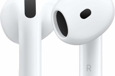 Apple AirPods 4 avec réduction active du bruit et leur boîtier de charge USB-C