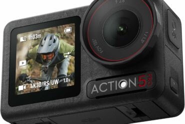 Caméra d'action DJI Osmo Action 5 Pro avec son écran avant