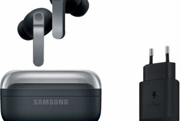 Écouteurs sans fil Samsung Galaxy Buds4 Pro et leur boîtier transparent