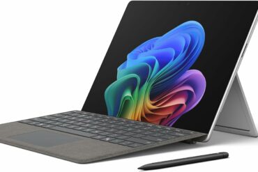 Microsoft Surface Pro 13 pouces OLED avec clavier et Slim Pen, coloris platine